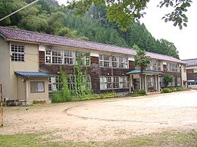 智頭町立富沢小学校