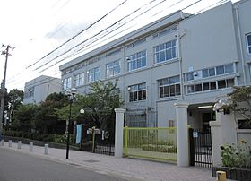 神戸市立湊川中学校