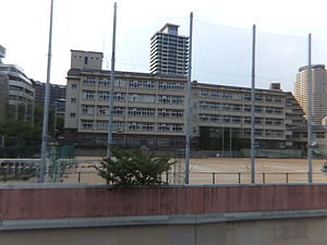 神戸市立神戸生田中学校