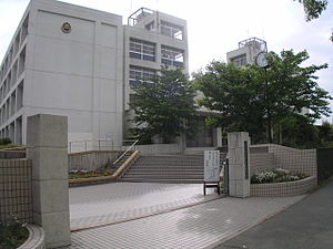 兵庫県立神戸高塚高等学校