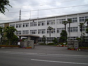 愛媛県立新居浜商業高等学校
